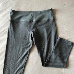 NEW Vuori Capri Leggings